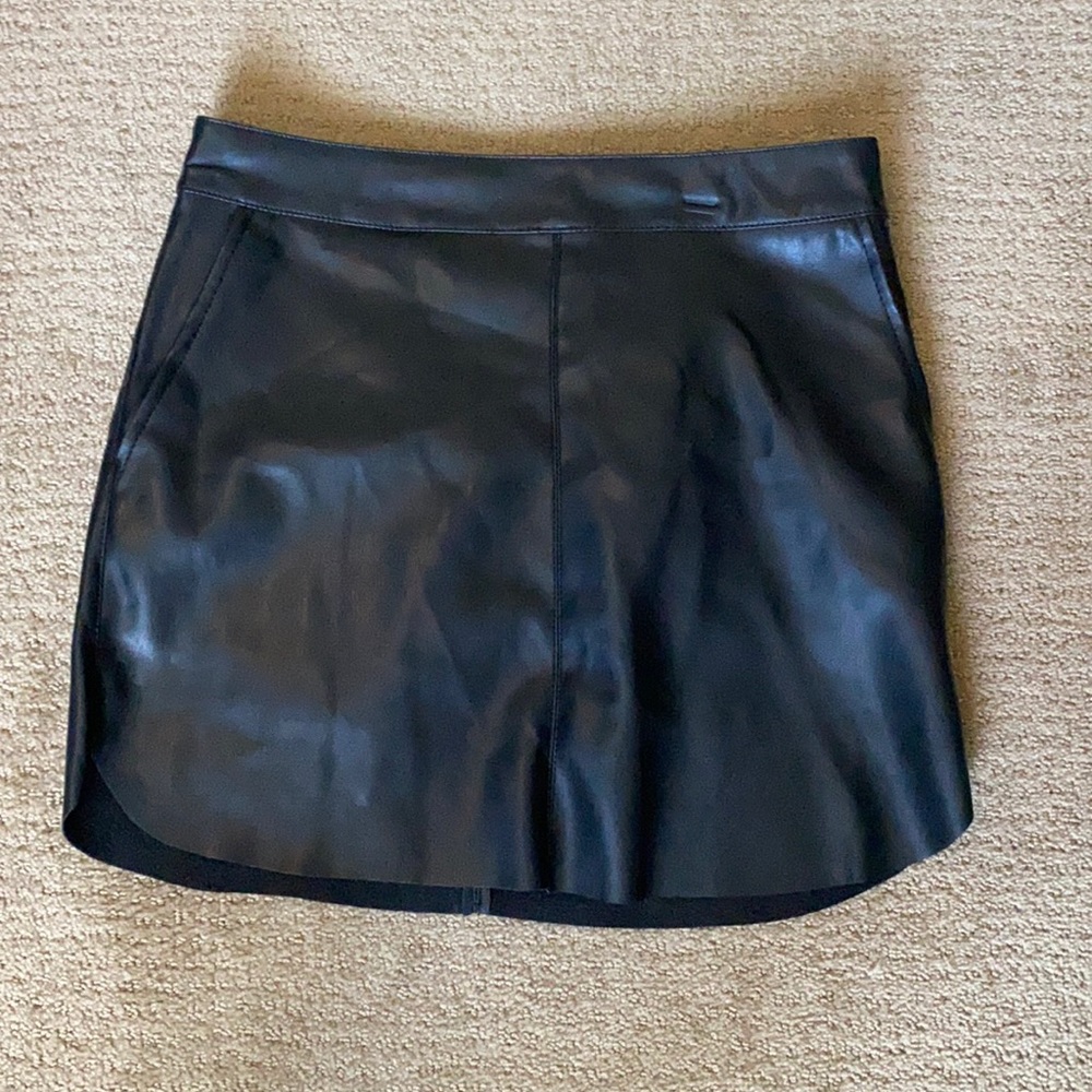 pleather mini black skirt